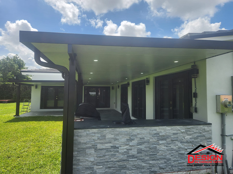 Screened lanai with white aluminum frame in Ocala, bug-free comfort and peace
